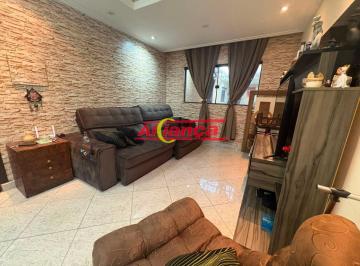 Casa · 125m² · 4 Quartos · 2 Vagas · Sobrado no Santa Mena, Excelente Localização Próximo ao Shopping Maia