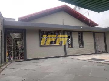 5d406f1f-1590-4711-be0d-655c6d192af41785182311964.avif · Linda Casa no Centro da Cidade Conforto, Espaço e Excelente Localização Privilegiada, em Terreno de 
