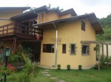 Rural · 2000m² · 3 Quartos · 6 Vagas · Chácara à venda de 300m² | 03 dormitórios, sendo 01 suíte e 06 vagas de garagem | Condomínio Village