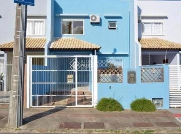 Casa · 116m² · 3 Quartos · 1 Vaga · Linda casa localizada no loteamento Vivendas do Campeche. Com 3 dormitórios , sendo 1 suíte