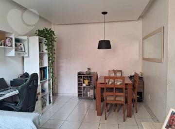 a82d41e97bf5958eee4d974b68f4a6935d803477 · Sala 2 quartos , sol da manha, claro, arejado e silencioso