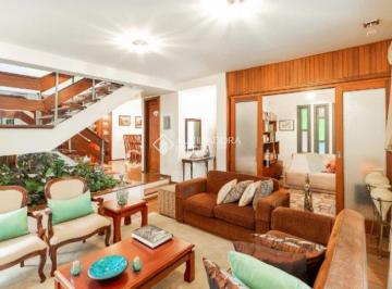 Casa · 239m² · 3 Quartos · 4 Vagas · Maravilhosa casa de 3 dormitórios no bairro Auxiliadora
