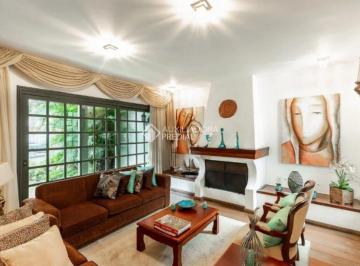 Casa · 239m² · 3 Quartos · 4 Vagas · Maravilhosa casa de 3 dormitórios no bairro Auxiliadora