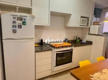Apartamento · 56m² · 2 Quartos · 2 Vagas · Apartamento com 2 quartos sendo 1 suíte disponível para venda no bairro Marta Helena em Uberlândia-M