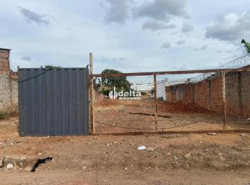 Terreno · 440m² · Terreno disponível para venda no bairro Lagoinha em Uberlândia-MG