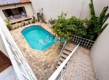 Casa · 488m² · 5 Quartos · 4 Vagas · Sobrado com 5 Dormitórios na Chácara Inglesa | 488 m²