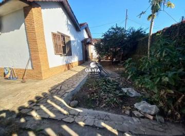 Frente · Casa à venda no Vila São Jorge em São Vicente.