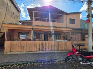 Casa · 218m² · 3 Vagas · Casa Ampla à Venda no Bairro Olaria – Excelente Localização em timóteo