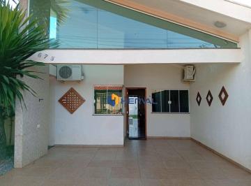 Garagem · Casa proxima ao Eurogarden, 3 quartos  por R$ 3.200/mês - Parque Residencial Aeroporto - Maringá/PR
