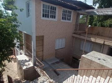 Casa · 262m² · 4 Quartos · 1 Vaga · Casa com 4 dormítórios próxima ao Centro de Viamão.