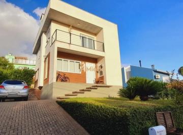 Casa · 156m² · 3 Quartos · 4 Vagas · Casa com 3 suítes no Condomínio · Cantegril em Viamão