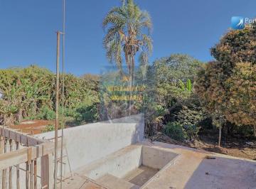 Casa · 215m² · 3 Quartos · 2 Vagas · Casa Nova e Moderna