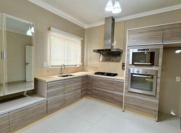 Casa · 200m² · 3 Quartos · 3 Vagas · Casa em Pirabeiraba, Joinville/SC