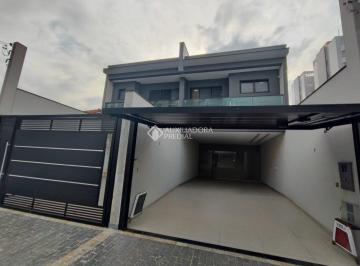Casa · 200m² · 3 Quartos · 4 Vagas · Casa Sobrado Novo com Piscina, 200 m² de área privativa, 3 suítes e 4 vagas de garagem, por R$ 1.550