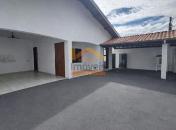 Casa · 204m² · 3 Quartos · 4 Vagas · Casa para alugar em Jardim São José de 204.00m² com 3 Quartos, 1 Suite e 4 Garagens
