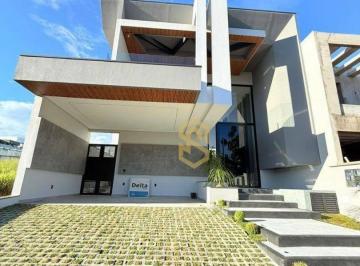 Casa · 327m² · 3 Quartos · 4 Vagas · Sobrado para venda em Chácaras Alvorada de 327.00m² com 3 Quartos, 3 Suites e 4 Garagens