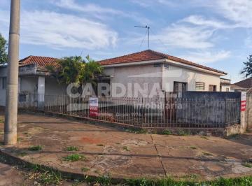 Casa · 137m² · 3 Quartos · 2 Vagas · Casa para venda em Centro de 137.00m² com 3 Quartos e 2 Garagens