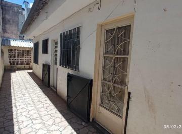 Casa · 60m² · 1 Quarto · 2 Vagas · Casa para venda em Penha de 60.00m² com 1 Quarto e 2 Garagens