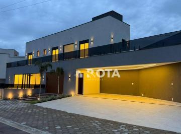 7a0b050abaed331de24d47490d61b193da9240ee · Sobrado com 3 suítes, todo automatizado, com piscina