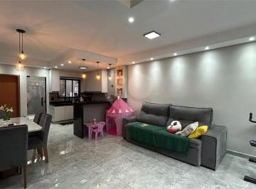 Casa · 125m² · 2 Quartos · 2 Vagas · Casa com 2 quartos à venda em Castelinho - SP