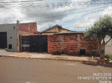 Imagem 1 · Casa para venda em Centro, Iturama