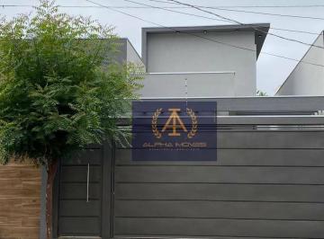 b9835f415cddd63d705b6bd0bde750c9df105a27 · CASA IMPECÁVEL NO SANTO ANTÔNIO | 3 QUARTOS E 2 VAGAS