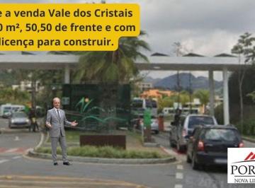 Foto 01 · Terreno de 3.030 m² à Venda no Vale dos Cristais em Nova Lima, 50,5 m de Frente e Projeto para Casa