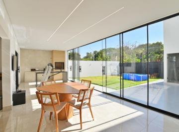 Casa de 4 quartos, Brasília · Casa Condomínio IAPI 4 Suites Marcenaria Projeto Assinado Churrasqueira Guará
