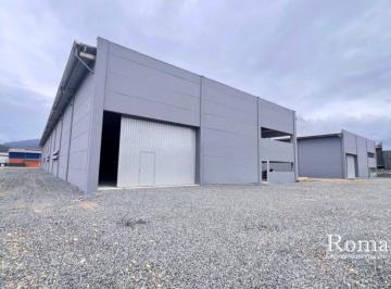 Comercial de 1 quarto, Joinville · Aluga-se Galpão :
Endereço - À 300 metros da Br 101 em Joinville - SC.
Características e dimensões
