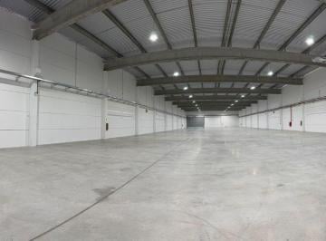 Comercial Aluguel 2500m² de 1 quarto · Aluga-se Galpão :

Endereço - À 300 metros da Br 101 em Joinville - SC.

Características e dimensões