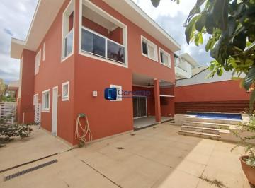 Casa · 240m² · 3 Quartos · 4 Vagas · Casa no Swiss Park com 3 suítes, piscina e área gourmet