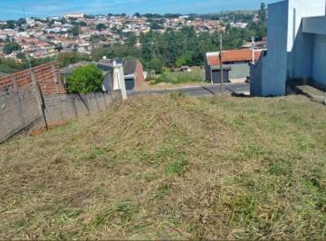 Terreno · Terreno à Venda no Centro de Jacarezinho - 382m² Próximo a Conveniências