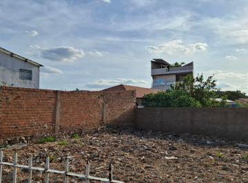 Terreno , Paulo Afonso · Terreno a venda no Jardim Bahia - 214m2.
