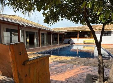 Foto 02 · EXCELENTE CASA COM PISCINA