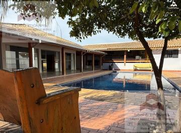 Foto 02 · EXCELENTE CASA COM PISCINA