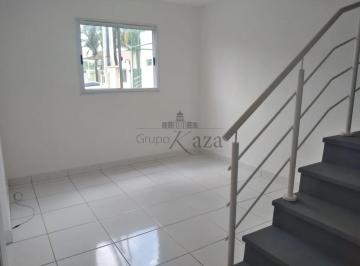 Casa · 60m² · 2 Quartos · 2 Vagas · Oportunidade - Sobrado em Condomínio - Residencial Vila Cambuí - Monte Castelo - 2 Dormitórios - 60m