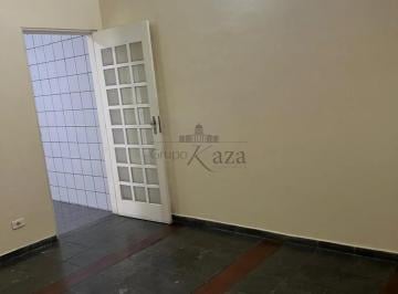 Casa · 170m² · 3 Quartos · 2 Vagas · Oportunidade - Casa Padão - Jardim Augusta - 3 Dormitórios - 150m².