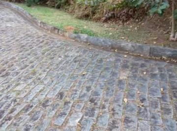 Imagem 1 · Terreno para venda em Carangola, Petrópolis