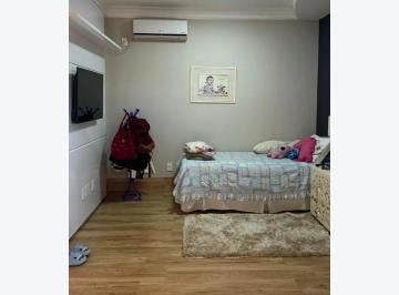 Casa no Jabaquara, 3 dormitórios, uma vaga de garagem, sala, lavanderia, quintal · Casa Jabaquara -entr.40.000,00+parc1.420,00