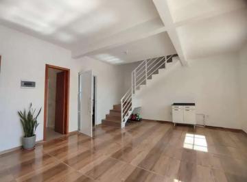 Casa · 69m² · 1 Quarto · 1 Vaga · Oportunidade no Jardim Algarve com 175 m² de Terreno