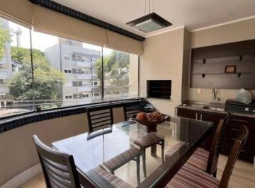 Apartamento · 81m² · 2 Quartos · 1 Vaga · Apartamento de 2D, 2 banheiros, churrasqueira e vaga no Petrópolis