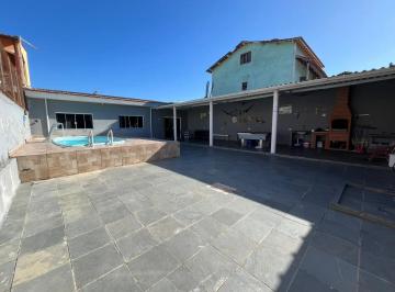 0eebacde-2b67-4e9e-ab8a-ff30b92e14af.jpg · Casa com piscina e area de lazer semi mobiliado próximo à praia