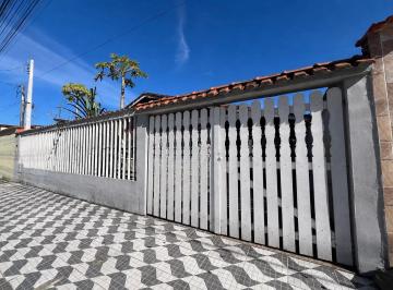 ba479484-c1e0-44b1-9abd-d833ba01e060.jpg · Casa com 2 dormitórios próximo à praia no bairro Santa Eugênia