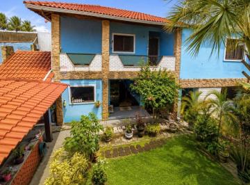 Casa · 409m² · 5 Quartos · "Sobrado dos Sonhos em Peruíbe: Ótima Oportunidade!"