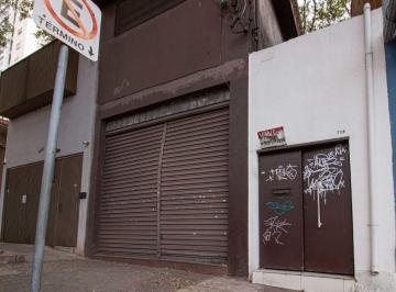 Comercial · 354m² · 2 Vagas · Casa comercial na Rua Catão, 718 • 354 m²