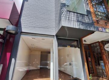 Comercial · 64m² · Loja na Calçada das Orquídeas, 249 - Centro Comercial Alphaville • 64 m²