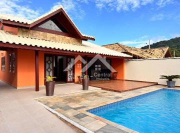 Casa · 190m² · 4 Quartos · 4 Vagas · Casa com Piscina e Churrasqueira no bairro Jardim Guaraú Costão em Peruíbe