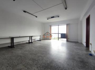 Comercial · 40m² · 2 Vagas · Sala Comercial Aérea no Bairro Centro em Farroupilha/RS