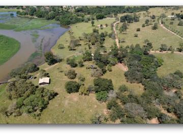 Rural · 1092m² · Chácara à venda de 1.091,99m², Beira da Lagoa de Cajuru, MonSenhor João Alexandre, Cláudio - MG.