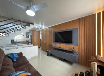 fb4d6d65-9d16-4fb1-b521-7fe08ae4667a · Casa no condomínio Condomínio San Raphael para venda com 3 quartos, sendo 1 suít